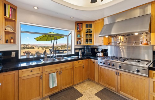 Paso Robles House | Estate@Whispering Oaks-2 Homes/1 Studio Hot Tubs