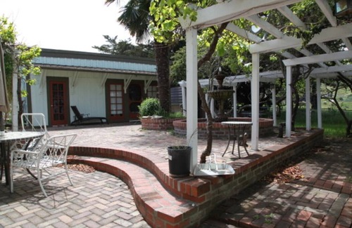 Valley Ford Apartment | Estero Schoolhouse Guest Studio