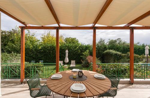 Pylos-Nestoras Apartment | Estia Coastal Dream - Lush & Enchanting Garden Gem