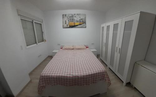 Explanada de la Estacion Apartment | Estudio frente a Estación María Zambrano