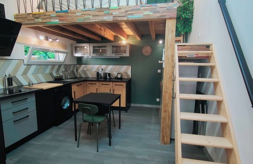 Saint-Medard-en-Jalles Apartment | Etage Privatisé 2 Chambres + PDJ