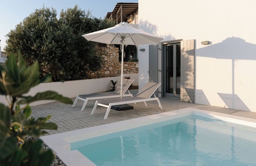 Aliki Apartment | Ethereal Pool Villa by GHH