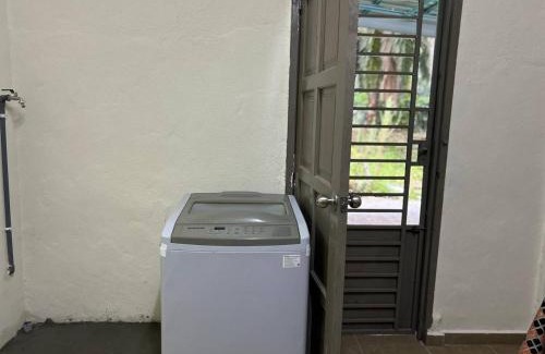 Batu Pahat House | Etosh Homestay