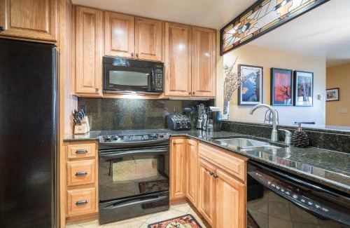 Telluride House | Etta Place Too 103 by AvantStay Close to Town The Slopes In Complex w Communal Pool Hot Tub