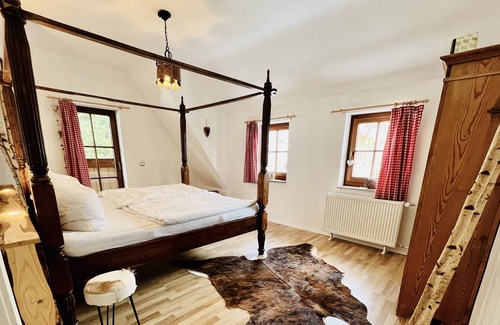 Bad Wildbad Condo | Eulennescht - romantic Black Forest-style holiday apartment for 4 people