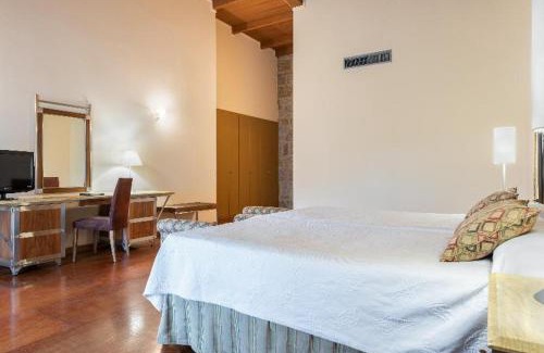 Leiro Hotel | Eurostars Monumento Monasterio de San Clodio Hotel