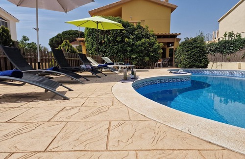 Riumar House | "Eva"@MARISOL: 300m to the beach, private pool, A/C, WiFi, dog beach