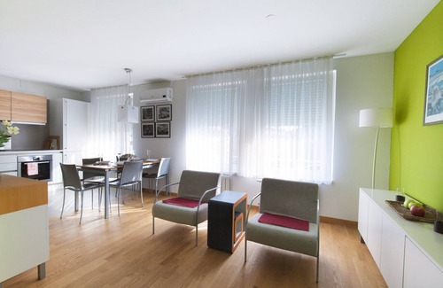 Bezigrad District Apartment | Eva Tour As/Modern 2BR apartment in center, free garage, WiFi & AC