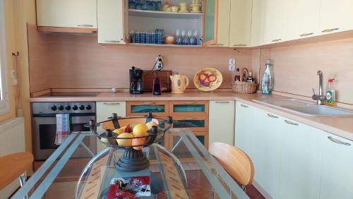 Ireon Apartment | Evaggelia's Seaside Boutique Apartment