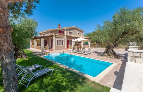 Kalamaki House | Evalexia Villa - Luxury Villa with Private Pool near Laganas Perfect for Groups by Villa Mana Gers