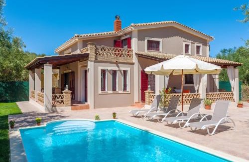 Kalamaki House | Evalexia Villa - Luxury Villa with Private Pool near Laganas Perfect for Groups by Villa Mana Gers