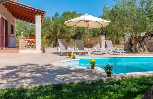 Kalamaki House | Evalexia Villa - Luxury Villa with Private Pool near Laganas Perfect for Groups by Villa Mana Gers
