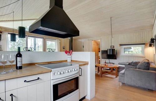 Rødhus House | "Evan" - 1.3km from the sea by Interhome