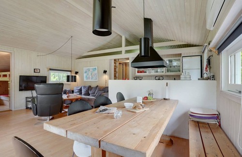 Rødhus House | "Evan" - 1.3km from the sea by Interhome