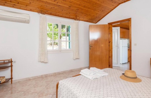 Agios Stefanos Apartment | Evanna Apartments Collection