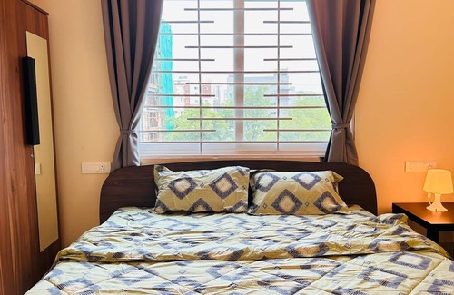Serilingampally Apartment | Evara Hitec Grandeur: Luxury 3BHK Apt near Hi-Tech City