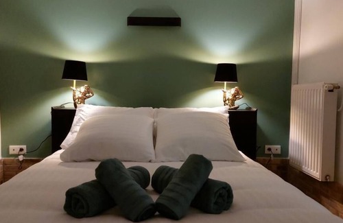 Ozoir-la-Ferriere House | Evasion Paris-disney, Parking Gratuit, Gare à 8 min à Pieds, Wifi, Jardin 600m2