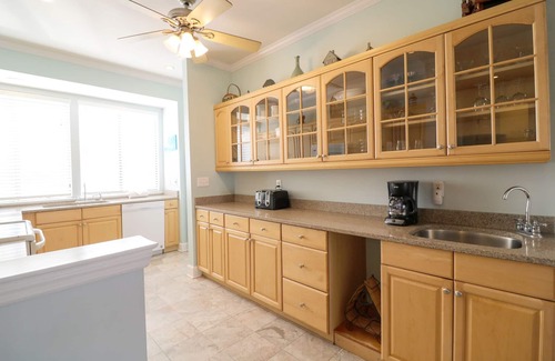 Tybee Island House | Evelyn's is a directly oceanfront, free standing, 6 bedroom, 5 bath home that has everything!