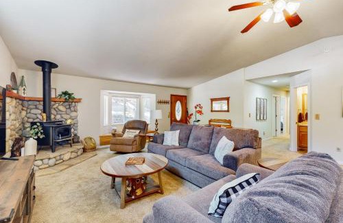 Arnold House | Evergreen Cottage