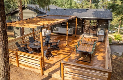 Hangen Ranch And M and B Apartment | Evergreen Hideaway: Game Room, Sauna + Fire Pit