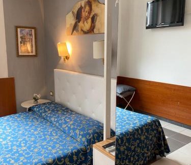 Rione XVIII Castro Pretorio House | Evergreen