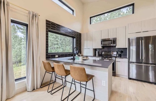 Evergreen Meadows House | Evergreen's Modern Cabin. 20Acres/Seclusion/Creek!