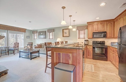 Foscoe Condo | Evergreens 1522- Mountain Condo, Gated Resort, Indoor/Outdoor Pools and Hot Tub, Fitness Area, Fi.