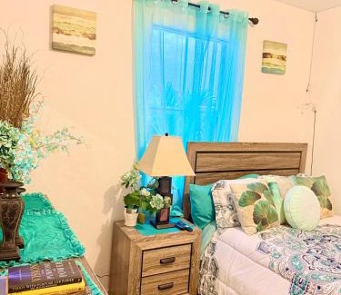 Homestead House | EverKey Escape shared Space - Door to the Florida keys and Everglades