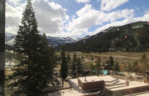 Olympic Valley Condo | Everline Resort & Spa: Ski in/out King Room, 7th floor, ski area views