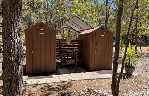 Mount Helena Resort | Eversprings Glamping - Eco retreat - Mirkwood