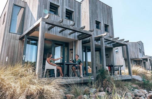 Ouddorp Cabin | Everything you need, at one of the most unique locations in Zeeland!
