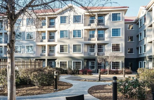 Woodlands Village House | Everything You Need For The Perfect Vacation! 3 Great Units, Free Parking