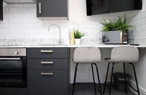 Newport Apartment | Eveswell Studios | Premium | Studio 9