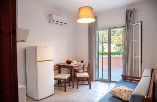 Leivathos Apartment | Evianna's Superior Apartment with side sea view