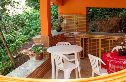 Penedo House | Excelente Casa com varanda, jardim e Wi-fi