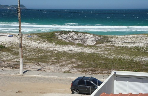 Foguete House | Excellent 3-storey house on the beachfront. Side view