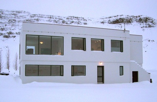 Borgarnes Apartment | Excellent Apartment On A Farm On The West Side Of Iceland
