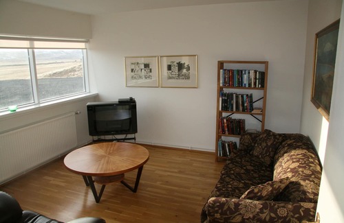 Borgarnes Apartment | Excellent Apartment On A Farm On The West Side Of Iceland