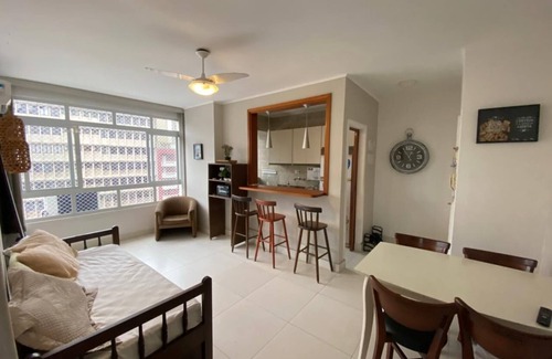 Gonzaga Apartment | Excellent apartment, right on the sand, in front of Praia do Gonzaga in Santos,