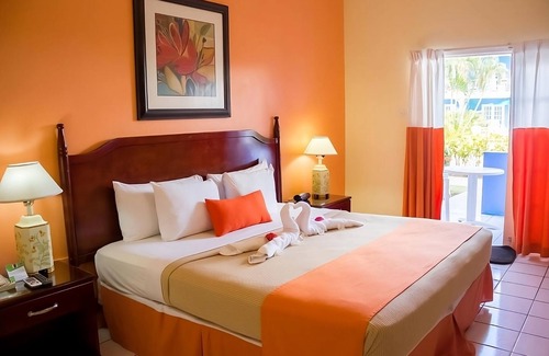 Rodney Bay Hotel | Excellent Choice! 3 Units w/Balconies, Outdoor Pool, Parking is Free!