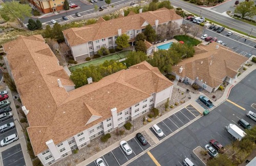 Reno/Tahoe Airport Apartment | Excellent Choice! Unit with Fully-equipped Kitchen and FREE Breakfast!