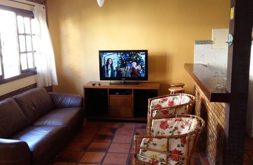 Pero House | EXCELLENT HOUSE OF 03 BEDROOMS, TWO VACANCIES, CLOSED CONDOMINIUM, CLOSE TO THE BEACH