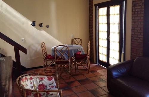 Pero House | EXCELLENT HOUSE OF 03 BEDROOMS, TWO VACANCIES, CLOSED CONDOMINIUM, CLOSE TO THE BEACH