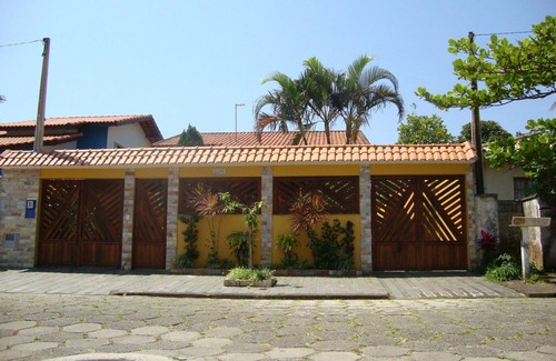 Cidade Nova Peruibe House | Excellent house with 2 suites and 1 bedroom, swimming pool, barbecue and prox. from the sea