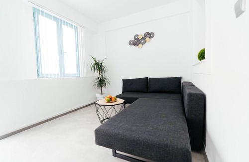 Fira House | Excellent Location Center Fira Deluxe Apartment