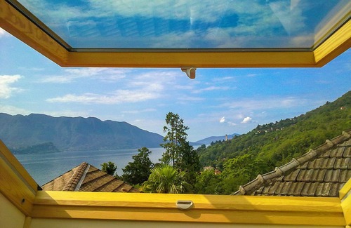 Cannero Riviera House | Exceptional 3-room-rustico with balcony and enchanting sea view