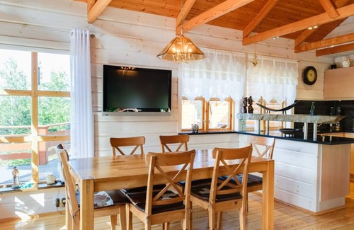 Selfoss Cottage | EXCEPTIONAL COTTAGE with a guesthouse and jacuzzi in Golden Circle, 6-10 people