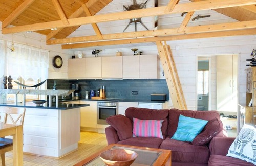 Selfoss Cottage | EXCEPTIONAL COTTAGE with a guesthouse and jacuzzi in Golden Circle, 6-10 people