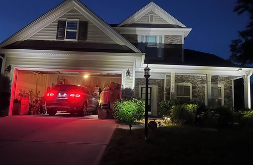 High Point House | 🍀 Exceptional Fully Equipped Spacious Home 1 King & 2 Queen BRs