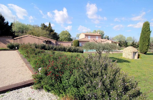 Noves House | Exceptional landhouse in Noves, Alpilles, none opposite, large pool, pets allowed (2).